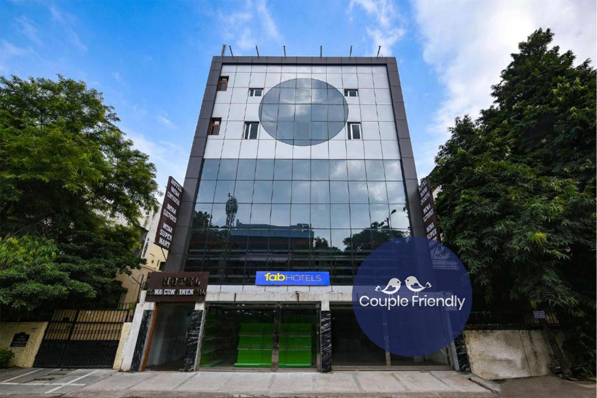 Fabhotel Mona Continental - Nr Laxmi Nagar It Hub 뉴델리 외부 사진